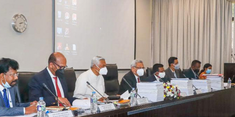 පොලිසියට අලුතින් 10000ක්: රණවිරු විශ්රාම වැටුප දිවි ඇති තෙක්: ජනපති තීන්දු කරයි