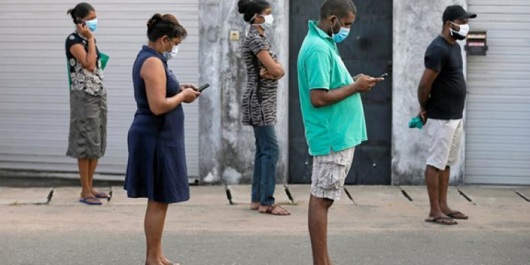 කොරෝනාවෙන් බේරෙන්න එක දෙක කරන්න