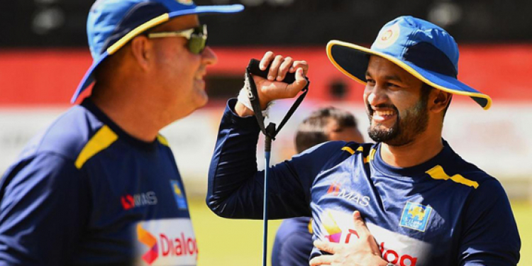 නාමල් ක්‍රිකට් අර්ජුනට බාර දෙයි