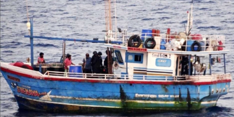 ඉන්දියාවෙන්  පැන්න 4ක් පුත්තලමේ හැංගිලා: 3ක් අල්ලයි: එක්කෙනක් අතුරුදන්!