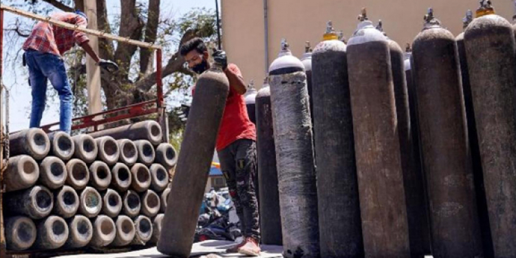 ඔක්සිජන් බහාලුම් ඉවරයි! සියල්ල මිලට ගෙන අවසන්!! හෝමාගම රෝහලෙන් භයානක අනාවරණයක්!!!