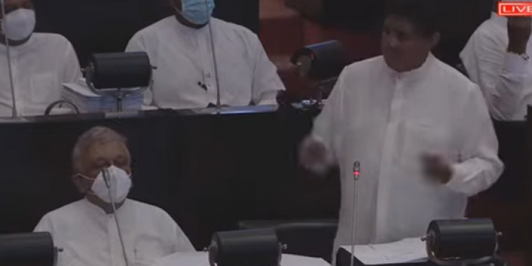 එදා මට හිනාවුණා: අද රටම විනාසයි: සජිත් පාර්ලිමේන්තුව දෙවනත් කරමින් කතා කරයි (VIDEO)