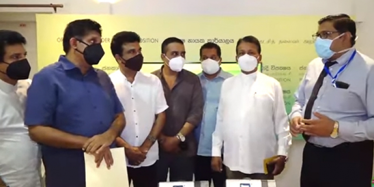 ආණ්ඩුවට අනතුරු අඟවයි: සජිත් දිගටම බෙදයි (VIDEO)