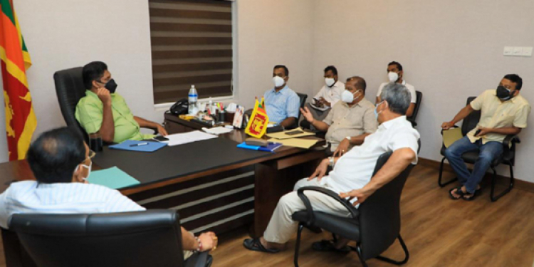 මැරෙන්න යන ජනතාව ජීවත් කරවන්න සජිත් ‘විපක්ෂයෙන් හුස්මක්’ පිඹී (VIDEO)