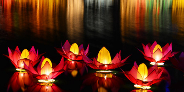 වෙසක් ඉවරයි!