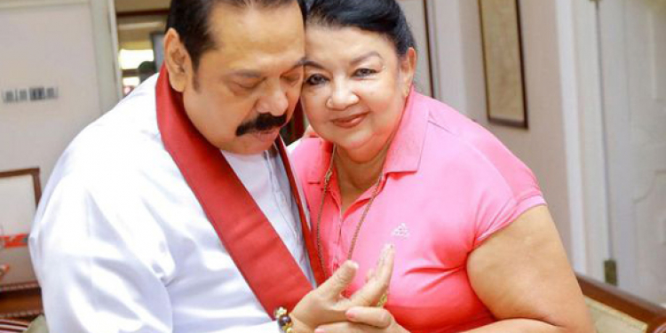 ‘හැපි ඇනිවසරි’ මහින්ද-ශිරන්ති!!!