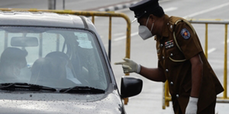 පොලිසිය කරපු වැරදි වැඩක් පොලිස්පතිට අහුවෙයි: වහාම චක්‍රලේකයක් ගහයි