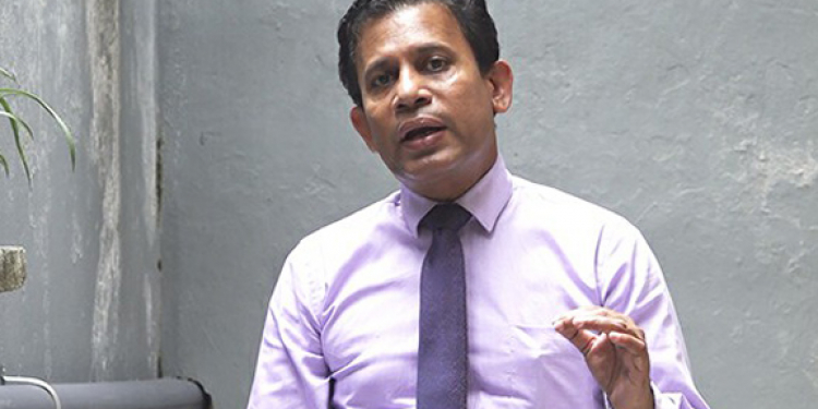 රෝහල් සේවකයන් හා පොලිසිය අතර ගැටුමක් අත ළගයි (VIDEO)