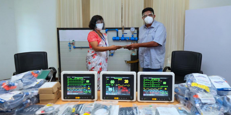 සජිත් ගම්පහ මහරෝහලට ලක්ෂ 47ක ‘හුස්ම’ දෙයි! (VIDEO & PHOTOS)