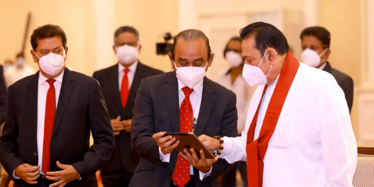 මහජන බැංකුවේ නව ප්රධාන කාර්යාලයේ වැඩකටයුතු අගමැති ප්රධානත්වයෙන් ඇරඹේ