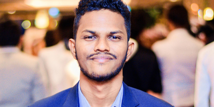 සමාජ මාධ්ය ක්රියාකාරිකයකු අත්අඩංගුවට!