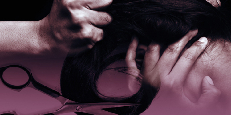 තිදෙනෙක් කඩා පැන ප්‍රසිද්ධ නිළියගේ දුවගේ කොණ්ඩය බලෙන් කපයි!
