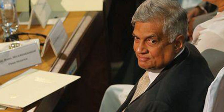 රනිල් නැකැතක් බලාගෙන!