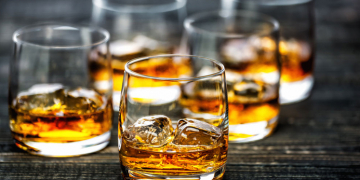 අනුමැතිය නැතිවත් සුපිරි වෙළෙදසැල් දවස් 2ක් ඔන්ලයින් අරක්කු විකුණලා! සාක්ෂි මෙන්න!!