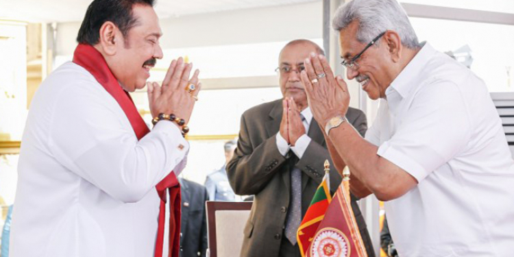 අපි තමයි හරියටම කිව්වේ! බැසිල් එක්කම මහින්දත් අලුත් ඇමැතිකමේ දිව්රුම් දෙයි!