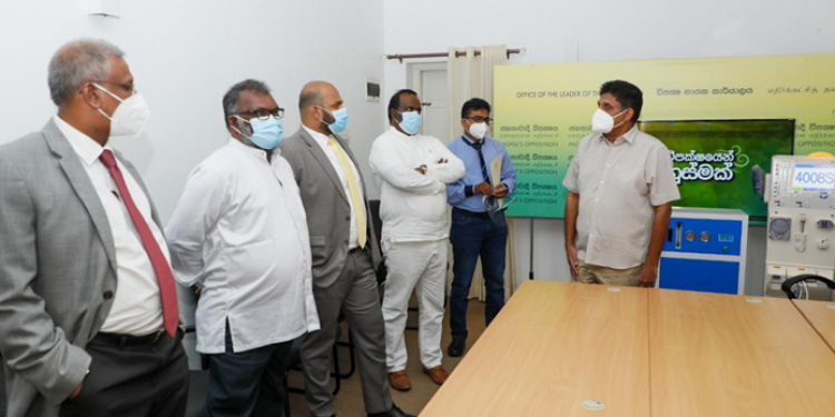 සජිත්ගෙන් විශේෂ ප්‍රකාශයක්! බැඳුම්කර හොරු ඉන්න කිසිම පක්ෂයක් එක්ක සජබෙ එකතු වෙන්නෙ නෑ!! (VIDEO)