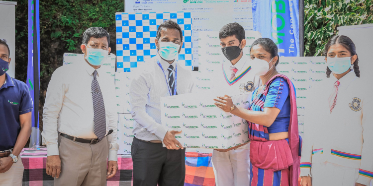 SLT-MOBITEL වෙතින් 1,000කට වැඩි පොත් පරිත්‍යාගයක්