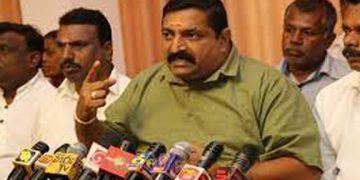 මාව නරක මිනිහා කියන්න එපා! මුළු වතුකරයම අරන් බහිනවා කොළඹට! (VIDEO)