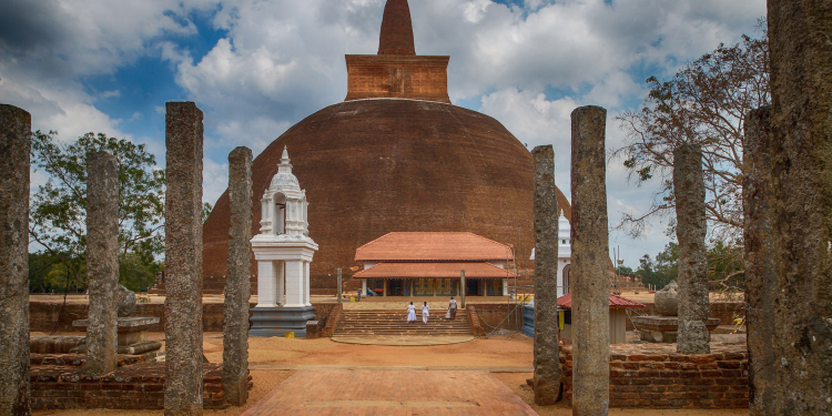 අභයගිරි ලෝක උරුමය විහාරාධිපති බිලිගනී.. පුරාවිද්යා අධ්යක්ෂ ජනරාල්ගෙන් මහා හෙළිදරව්වක්….