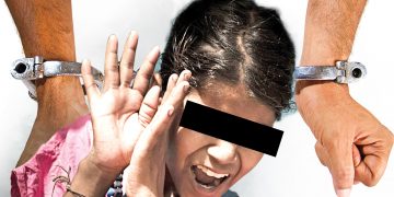 හාමුදුරුවරු දේශපාලකයෝ දොස්තරලා ව්‍යාපාරිකයෝ හමුදා ලොක්කෝ පොලිස් නිලධාරීන්  ගඳ ගහන සමාජයේ සුදු පිරුවට ගැලවූ අවුරුදු 15 දැරිය!