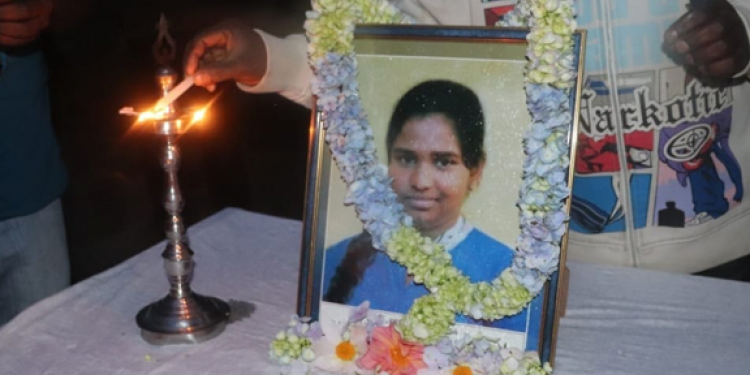 ඉෂාලිනී යළි ගොඩ එයි!