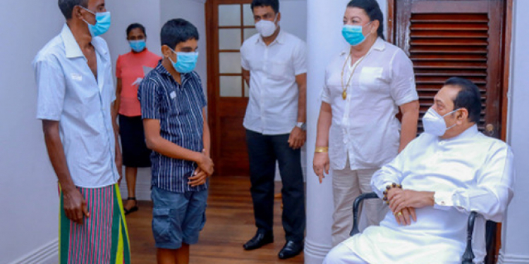 ශිරන්ති මැදිහත් වී දෑස පෑදූ පුංචි ජීවන්ත මහින්ද බලන්න ඇවිත්!