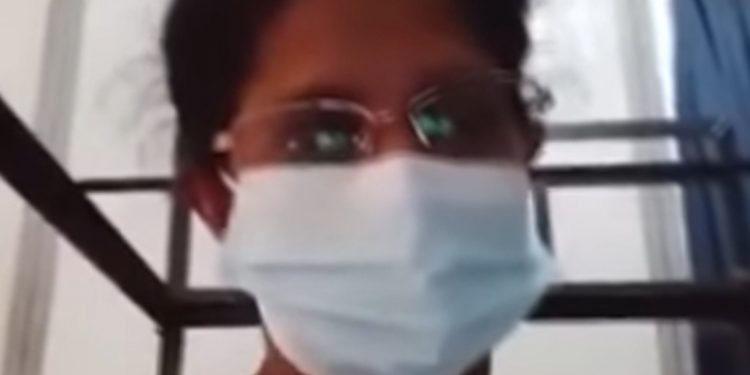 කුවේට් සිට පැමිණි කාන්තාවක් නිරෝධායනයේ සිට රටට කරපු හෙළිදරව්ව! (VIDEO)