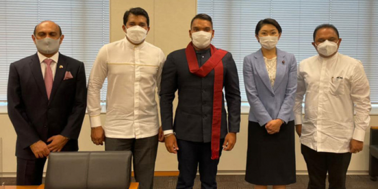 නාමල් සමග ඇමැතිවරු කී දෙනෙක් ඔලිම්පික් ගියාද? සල්ලි දුන්නේ කව්ද? (VIDEO)