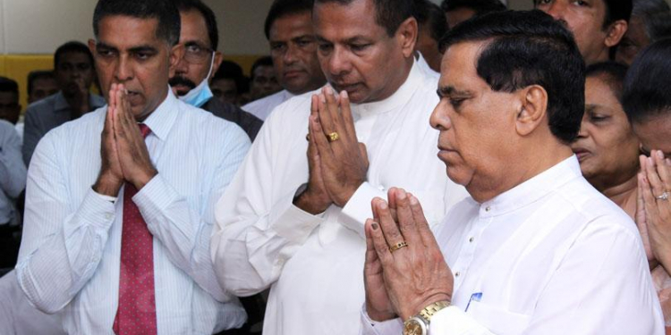 සිරිපාලයි ප්රියංකරයි ගැටුමක්.. සිරිපාල එක්ක බෑ…ඇමැති ප්රියංකර වෙන අමාත්යංශයක් ඉල්ලයි!