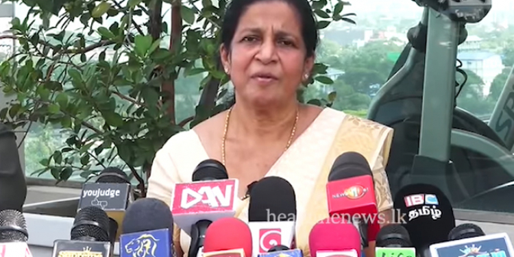 ලංකාවේ මාධ්‍ය ගැන මරා දැමුණු භාරතගේ බිරිය කියපු දුක හිතෙන කතාව… (VIDEO)