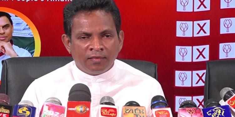 රාජ්ය ඇමැති ජානකටත් කොරෝනා!