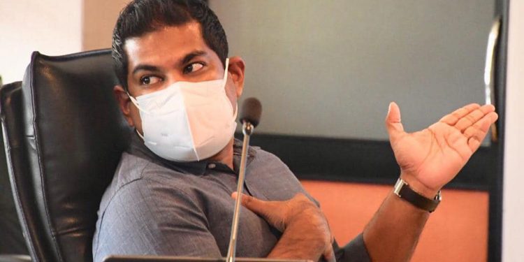 හාල්මැස්සන්ට අලුතෙන් බදු ගැහුවෙ නැත! පරණ එක අලුත් කළා පමණයි! ඇමැති කියයි!