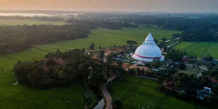 දුටුගැමුණු රජු පෙර භවයේ ජීවත් වූ මණිභාර දිව්‍ය පුත්‍රයාට අයිති රුහුණේ හදවත…