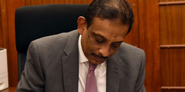 මුදල් අමාත්යංශ ලේකම් ආටිගලටත් කොරෝනා! බැසිල්වත් හමුවෙලා!