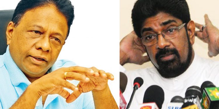විමල්ලා රැස්වීම ඉවර වෙනකම් හිටියා -කෙහෙළිය! එයාලා කලින් යන්න ගියා -ඩලස්! ඇත්ත කියන්නේ කෙහෙළියද-ඩලස්ද? (VIDEO)