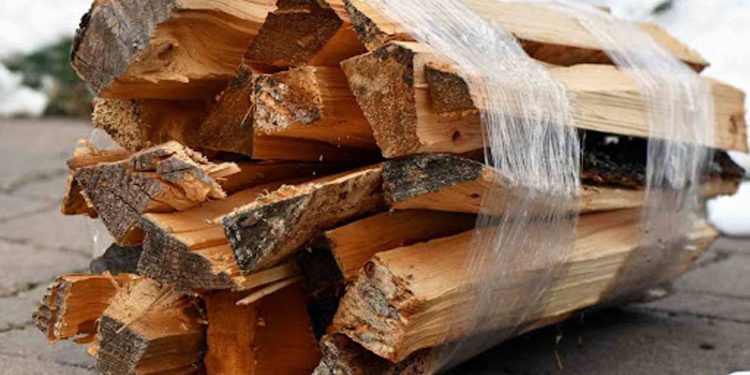 ගෑස් හිඟයත් එක්ක දර මිටිත් ‘ඔන්ලයින්’ විකුණන්න දාලා! කිලෝ පහ 140යි! උණුඋණුවේ විකිණෙයි!