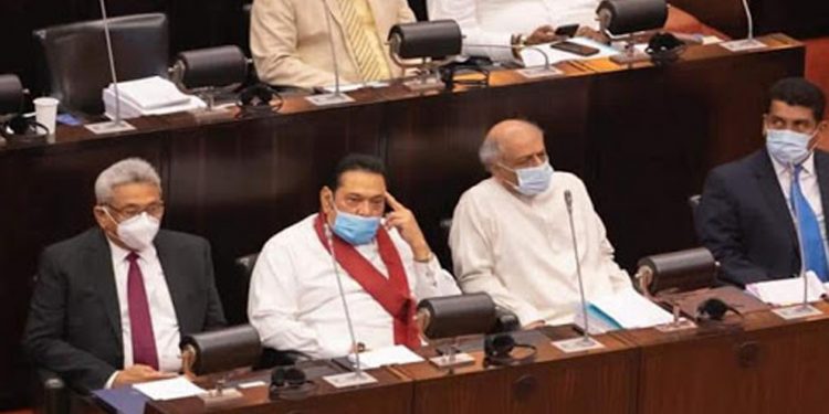 ජනපති හෙට පාර්ලිමේන්තු එයි!