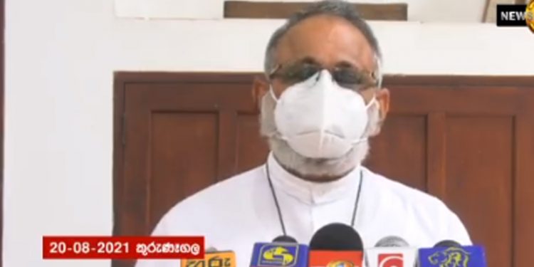 පාස්කු ප්‍රහාරය යට ගහන්න පුළුවන් කියලා හිතන්න එපා! මහමොළකාරයො කෝ! ආණ්ඩුව පරීක්ෂණවලට මැලිකමක් දක්වන්නේ ඇයි! (VIDEO)
