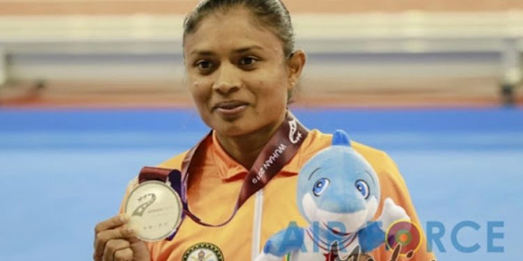 කවුර හරි නාමල් ඇමැතිව නොමග යවලා! ඒ කතාවෙන් මම අසරණ වුණා! සපත්තු නැතිව ඔලිම්පික් ගියා කී නිමාලි කතා කරයි!