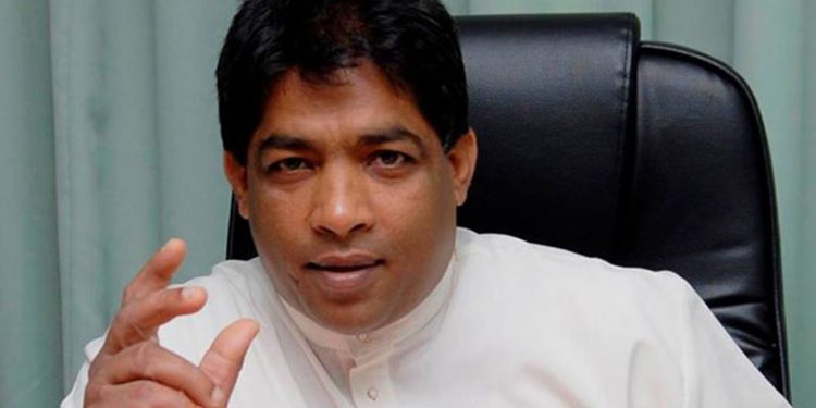 ආණ්ඩුවේ මන්ත්රී රෝහණත් ‘පොසිටිව්’! මැතිඇමැතිවරුන් රැසක්ම ආශ්රිතයන්!