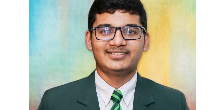 කොරෝනාව ඉසිපතනෙ ශිෂ්‍ය නායකයෙකුත් බිලිගනී!
