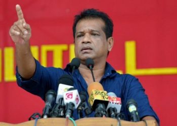මේ මාස් කන්නය ඉවර වෙද්දි සාගතයක් එනවාමයි! ආණ්ඩුවට එරෙහිව වෘත්තීය සමිති දැවැන්ත විරෝධතාවකට සූදානමක්! (VIDEO)