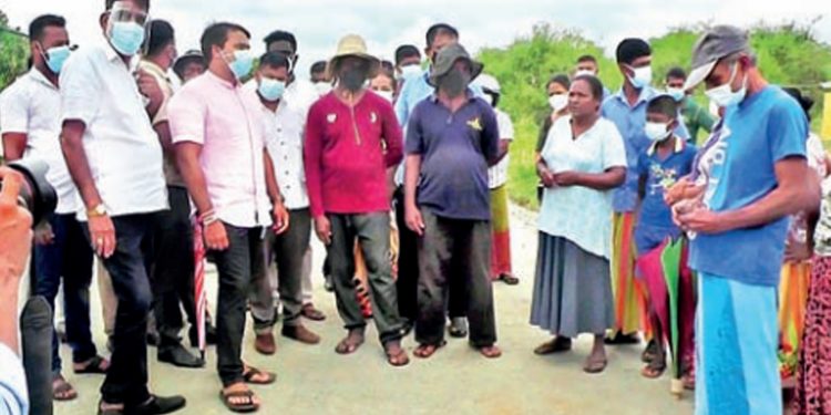 නාමල්ට හම්බන්තොටදීම විරෝධයක්!