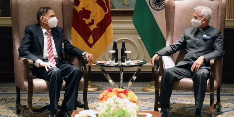 ඉන්දු-ලංකා ගිවිසුම් කඩිනමින් අස්සන් කරන්න ජී.එල්.-ශන්කර් නිව්යෝක්වලදී එකඟ වෙති!