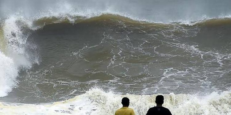 ඒ පාර මුහුද ගොඩට එනවලු! හැමෝම පරෙස්සම් වෙන්න…!