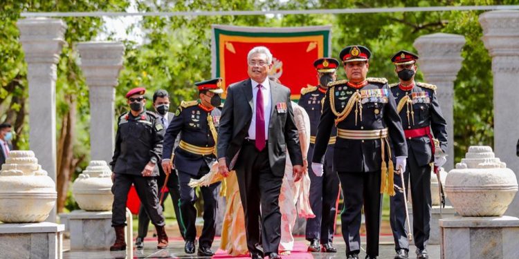 විමලරත්න හදපු ගජබා බළකොටුවට ගෝඨා හදිසියේම ඇතුල් වූයේ ඇයි?