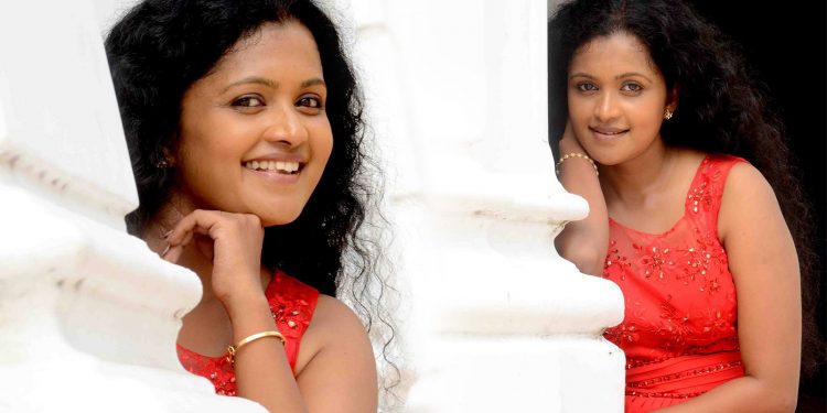 කලාවට තියෙන ආදරය හින්දා හැමදේම කරන්නේ… මේක රැකගන්න!