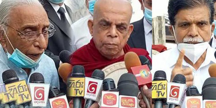මහා දූෂණයක්! බරපතළ වගන්ති 4ක් උල්ලංඝනය කරලා! රට පාවාදීලා! ආණ්ඩුව ගෙනා අයම ආණ්ඩුවට එරෙහිව අල්ලස් කොමිසමට යයි!