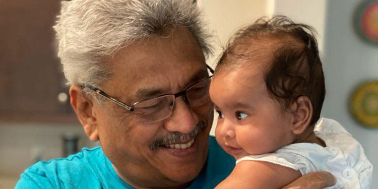 ජනපති පළමුවරට අමෙරිකාවේදී මිනිපිරිය දැක බලාගනී!