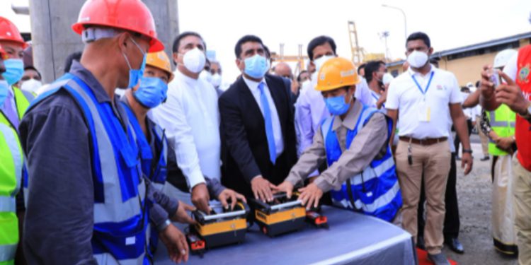 ජොනී ලංකාවේ පළමු පෙර සවි පාලම හයි කරයි! (PHOTOS)